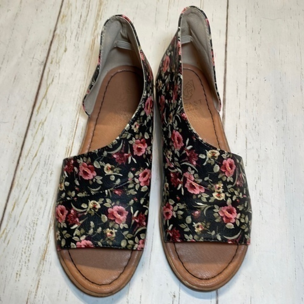 Beast fashion shoes women’s black with rose floral design. Size 5.5